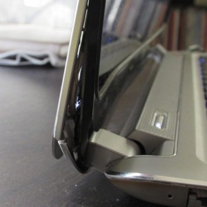 thay-ban-le-laptop-lenovo